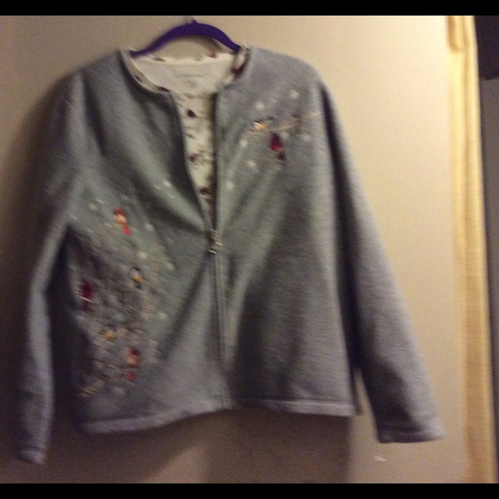 COPY - Fleece gray jacket and long sleeved shirt